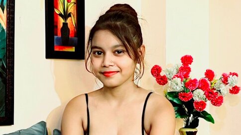 Join AdrianaReyez’s Live Cam Show Now