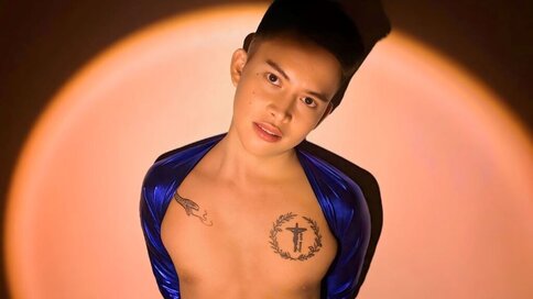 Join AmilLee’s Live Cam Show Now