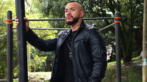 Join EmanuelSpencer’s Live Cam Show Now