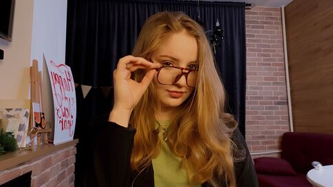 Join ErlinaDenley’s Live Cam Show Now