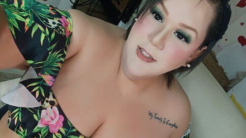 Join GiaMorryss’s Live Cam Show Now