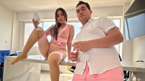 Join HannaandNico’s Live Cam Show Now