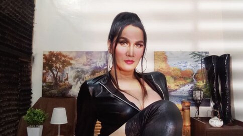 Join MariaEmpress’s Live Cam Show Now