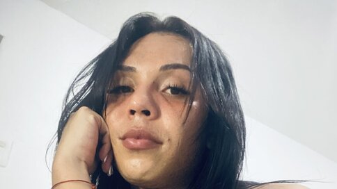 Join MelizzaGalindo’s Live Cam Show Now