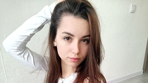 Join MoireGitt’s Live Cam Show Now