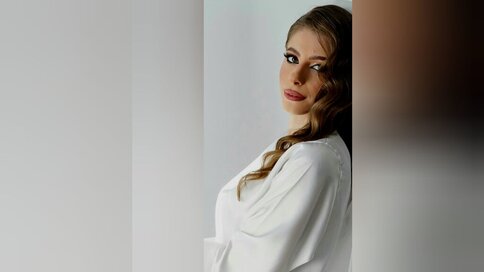 Join SofiaVose’s Live Cam Show Now